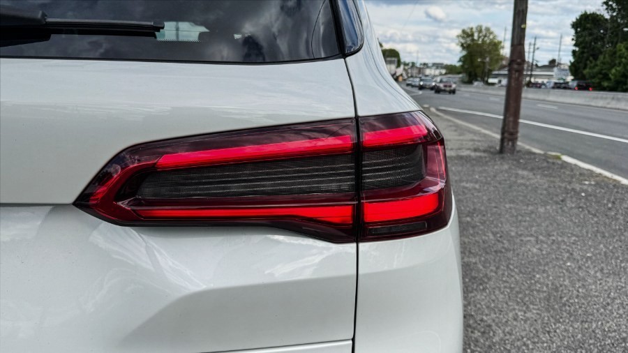 2020 BMW X5 M50i - Photo 7