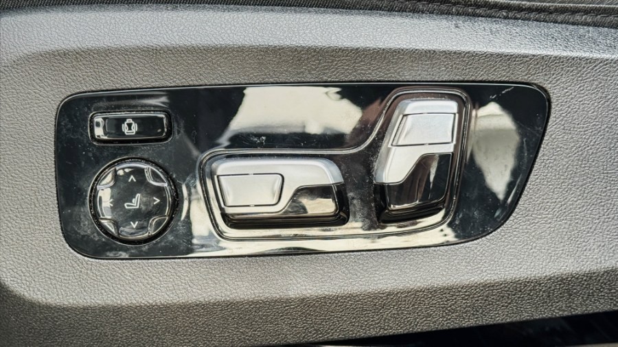 2020 BMW X5 M50i - Photo 18