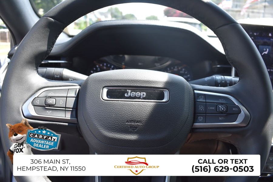 2025 Jeep Compass Limited - Photo 11