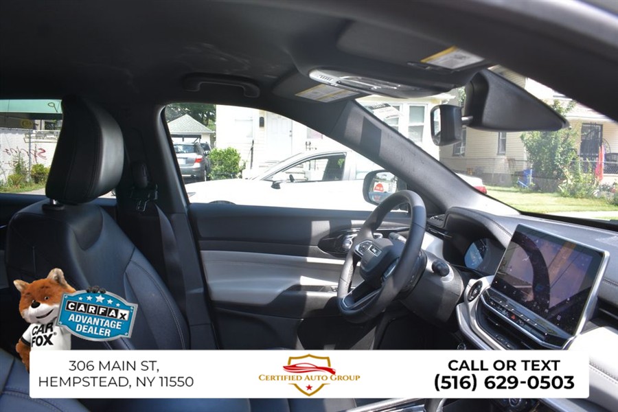 2025 Jeep Compass Limited - Photo 18