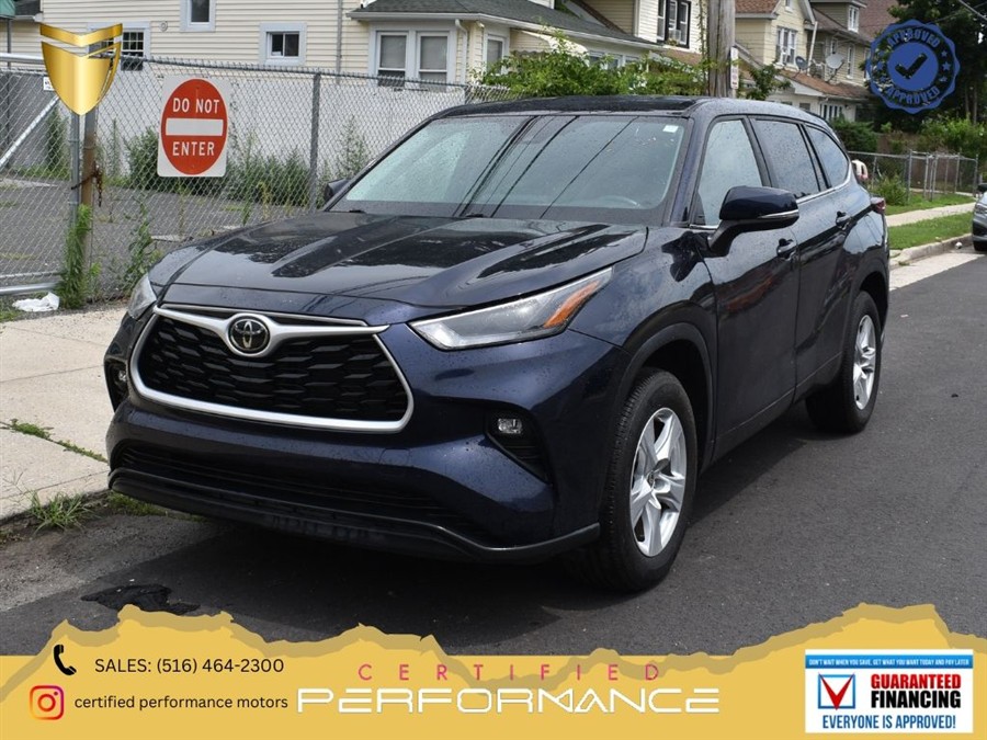 Used 2025 Toyota Highlander in Valley Stream, New York | Certified Performance Motors. Valley Stream, New York