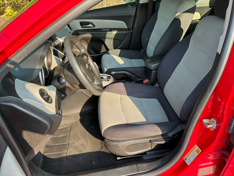 2015 Chevrolet Cruze LS - Photo 7