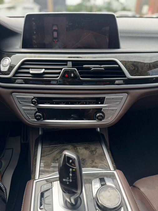 2019 BMW 7 Series 750i - Photo 18