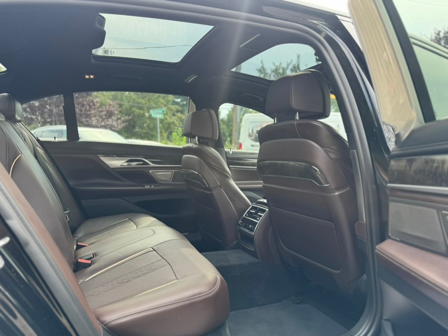 2019 BMW 7 Series 750i - Photo 14