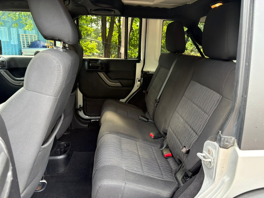 2011 Jeep Wrangler Unlimited Sport - Photo 11