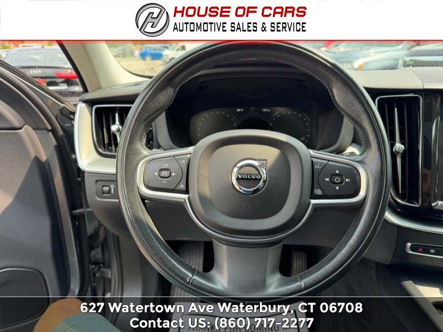 2018 Volvo XC60 Momentum - Photo 27