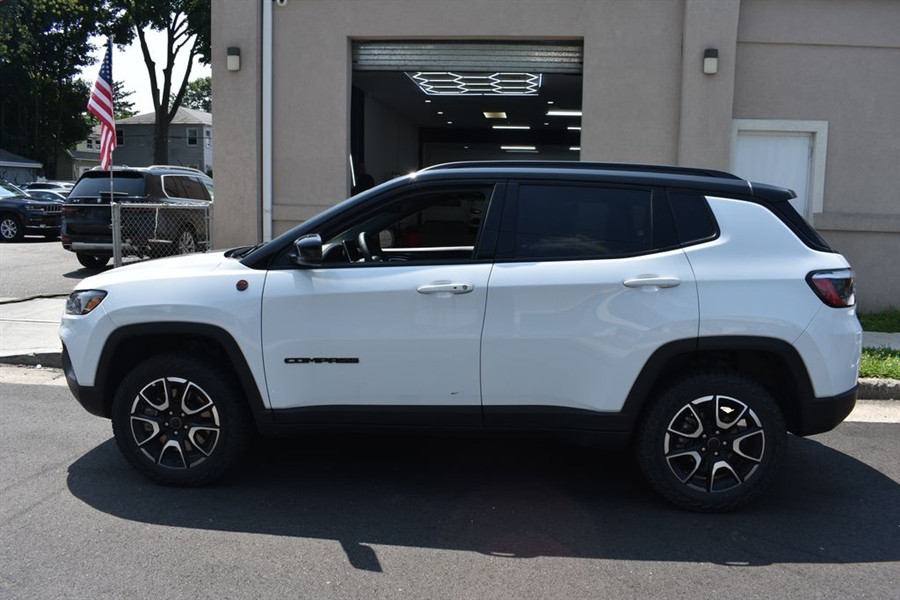 2025 Jeep Compass Trailhawk - Photo 8