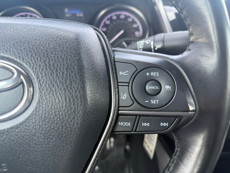 2023 Toyota Camry SE - Photo 14