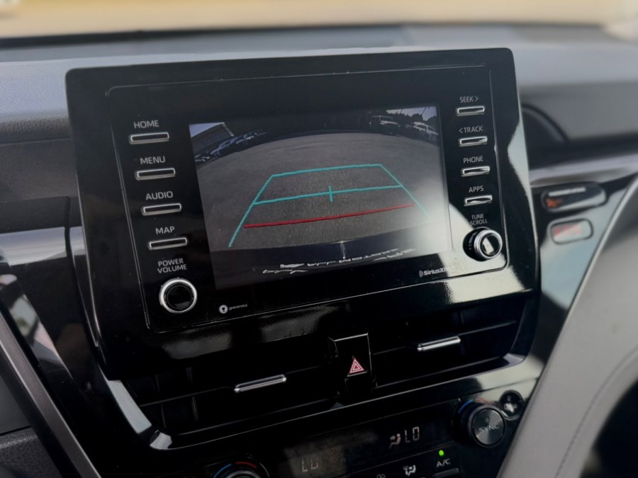 2023 Toyota Camry SE - Photo 16