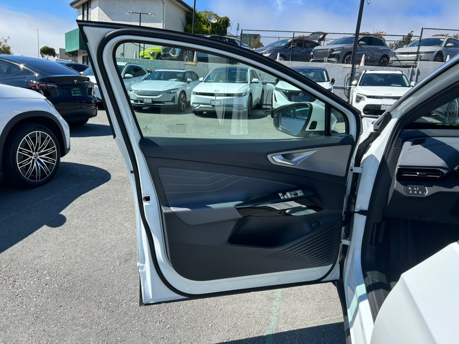 2023 Volkswagen ID.4 PRO S PLUS - Photo 9