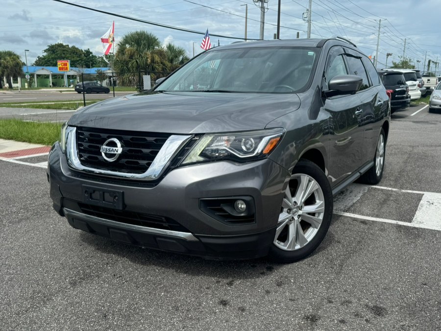 Used 2019 Nissan Pathfinder in Orlando, Florida | Mickeys Driver Mart. Orlando, Florida