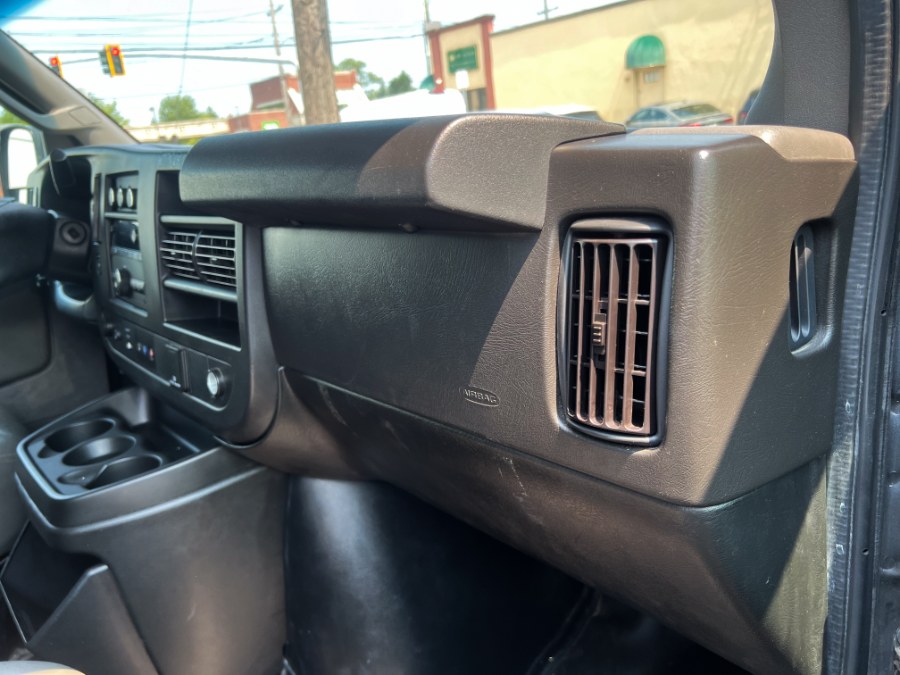 2019 Chevrolet Express Passenger LS - Photo 34