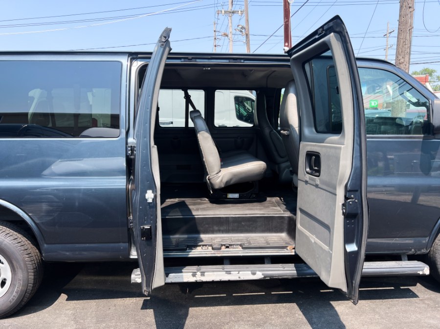 2019 Chevrolet Express Passenger LS - Photo 58