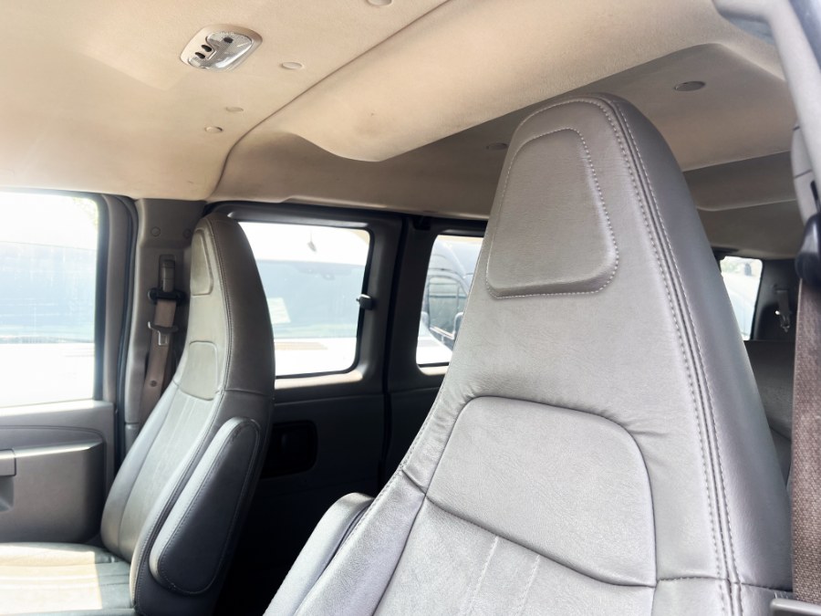 2019 Chevrolet Express Passenger LS - Photo 23