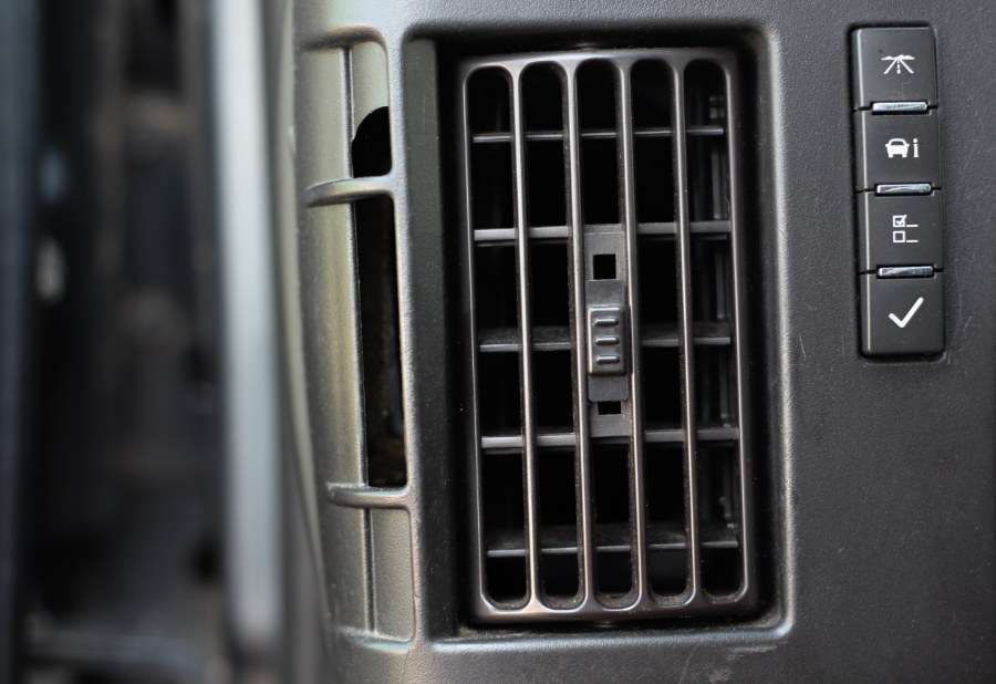 2019 Chevrolet Express Passenger LS - Photo 33