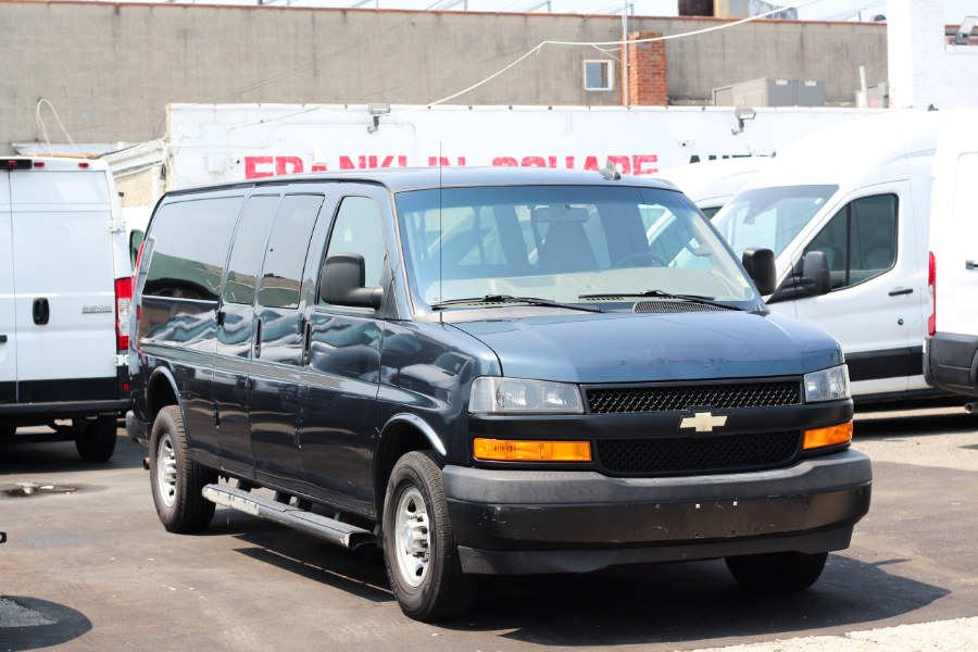 2019 Chevrolet Express Passenger LS - Photo 9
