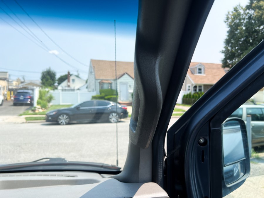 2019 Chevrolet Express Passenger LS - Photo 26