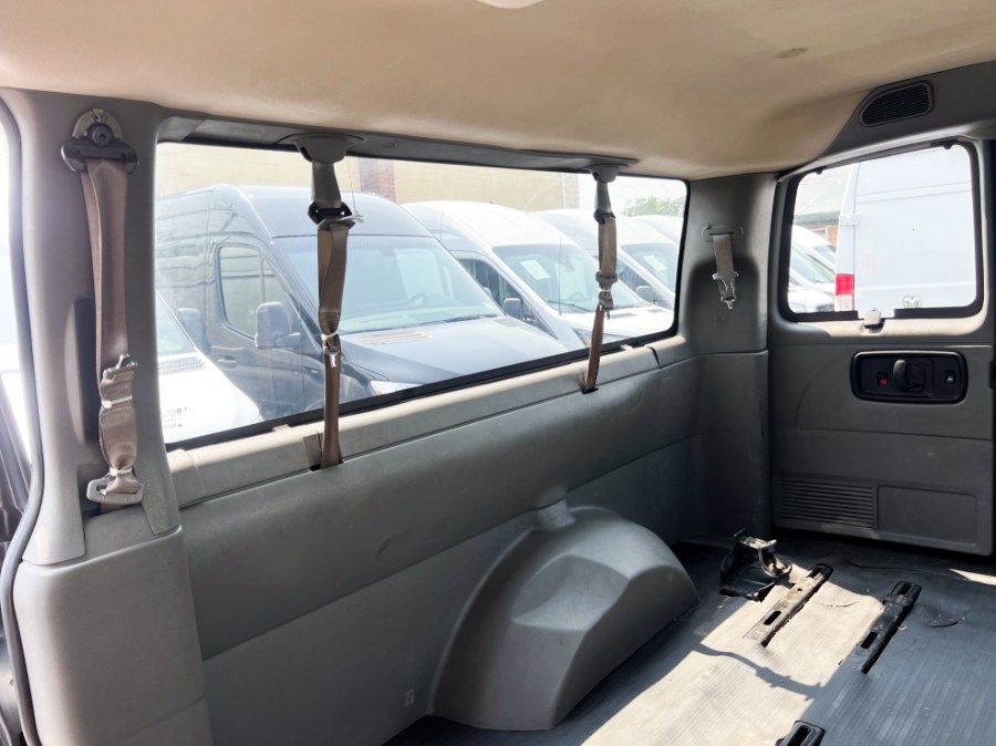 2019 Chevrolet Express Passenger LS - Photo 64