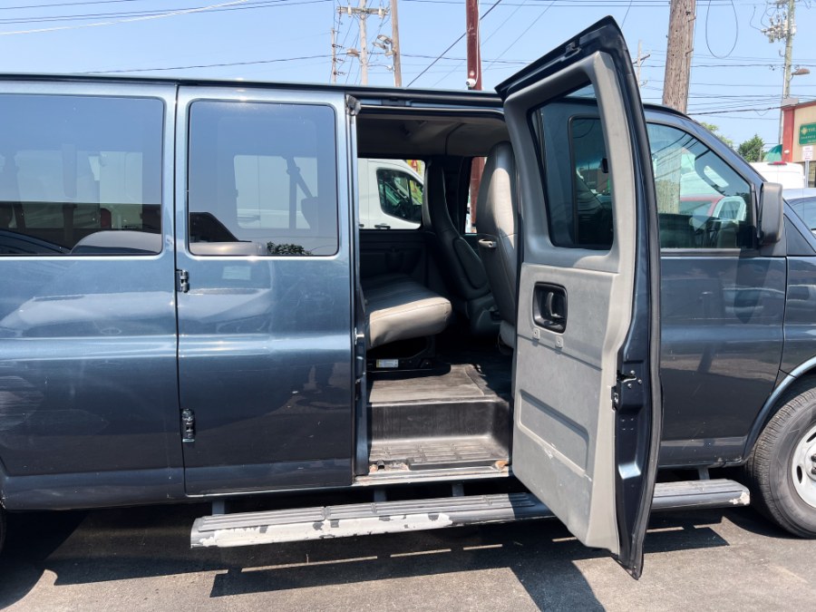2019 Chevrolet Express Passenger LS - Photo 57