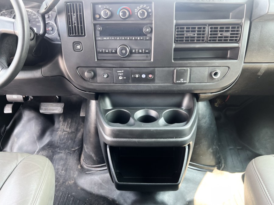 2019 Chevrolet Express Passenger LS - Photo 43