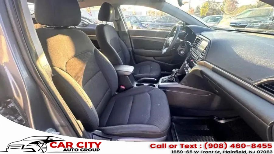 2020 Hyundai Elantra SEL - Photo 11