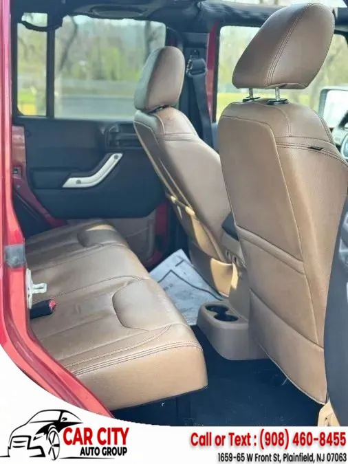 2013 Jeep Wrangler Unlimited Sahara - Photo 11