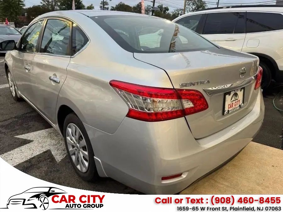 2015 Nissan Sentra S - Photo 6