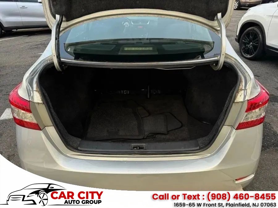 2015 Nissan Sentra S - Photo 14