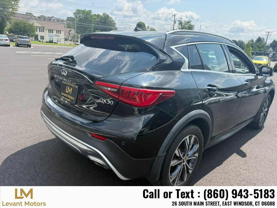 2017 INFINITI QX30 Premium - Photo 11
