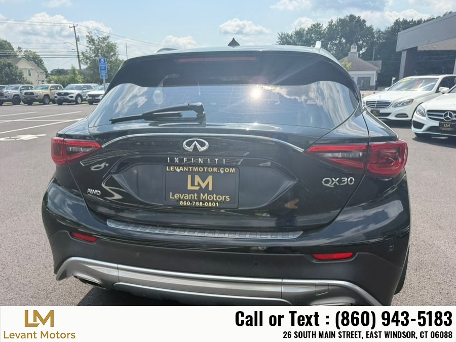 2017 INFINITI QX30 Premium - Photo 9