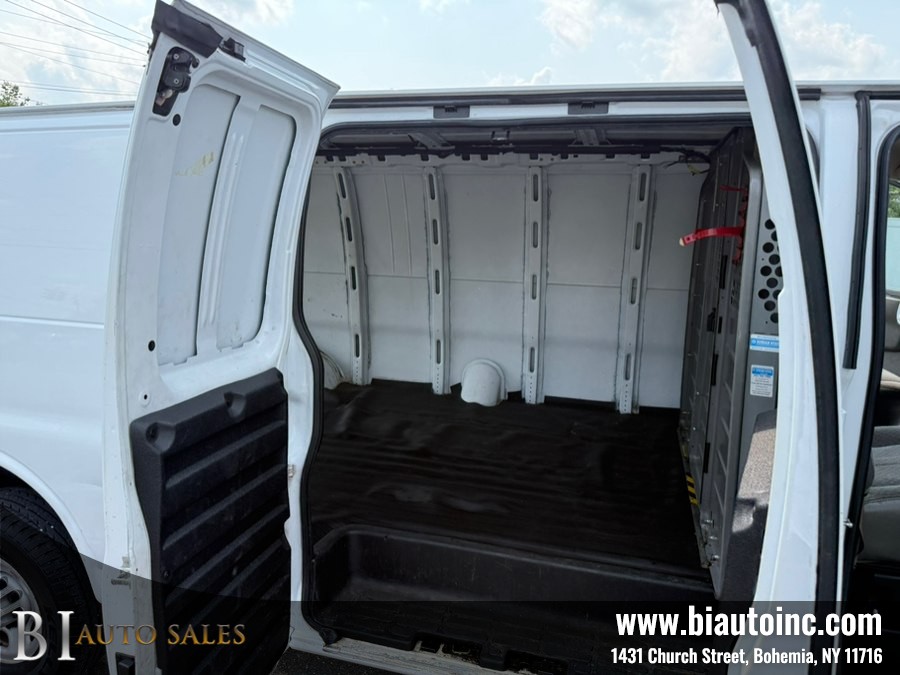 2019 GMC Savana Cargo Work Van - Photo 16