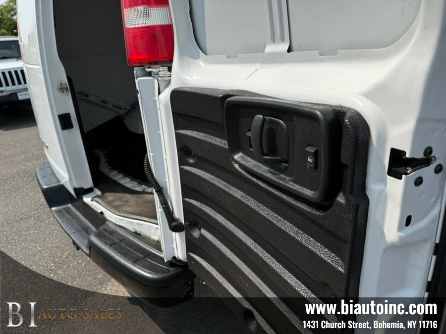 2019 GMC Savana Cargo Work Van - Photo 18
