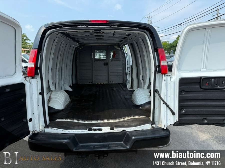 2019 GMC Savana Cargo Work Van - Photo 17