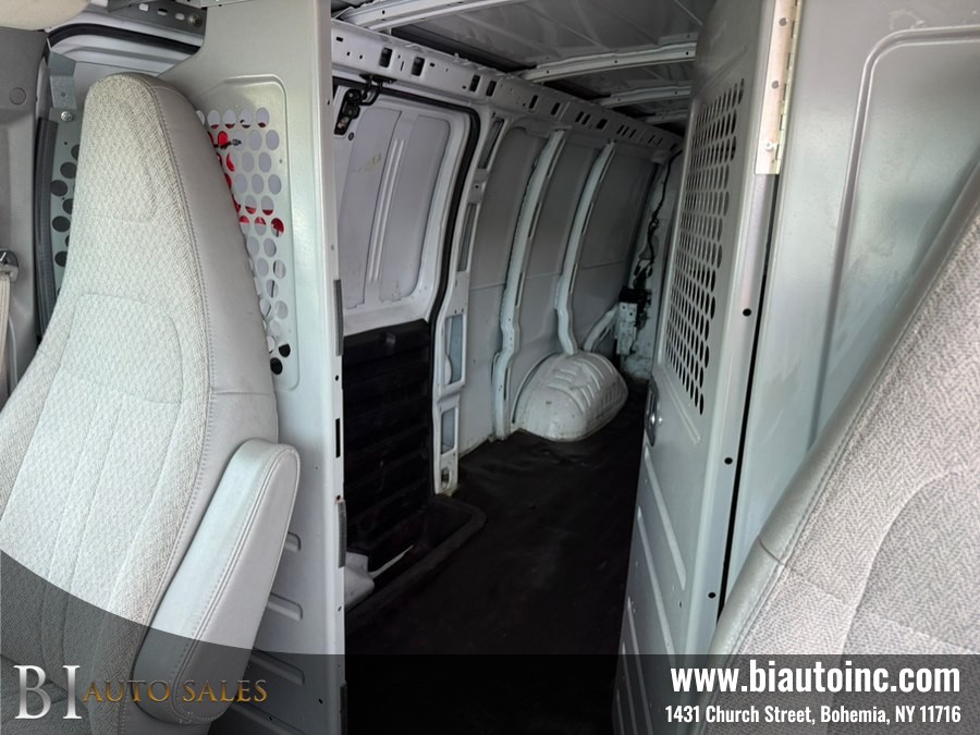 2019 GMC Savana Cargo Work Van - Photo 13