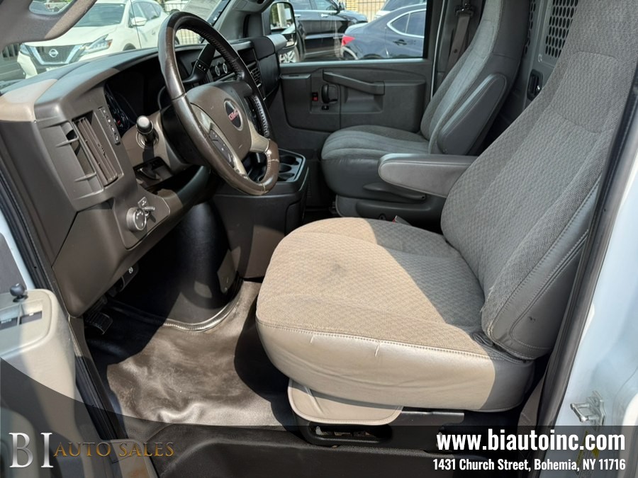 2019 GMC Savana Cargo Work Van - Photo 9