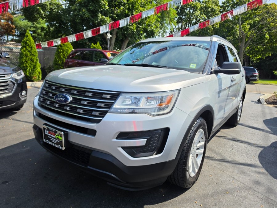 Used 2017 Ford Explorer in Islip, New York | L.I. Auto Gallery. Islip, New York