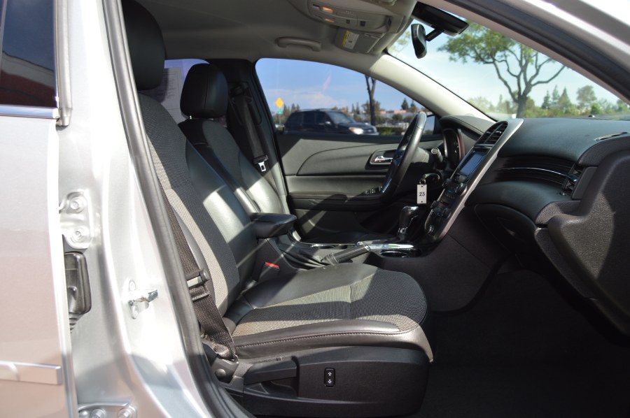 2015 Chevrolet Malibu 2LT - Photo 16
