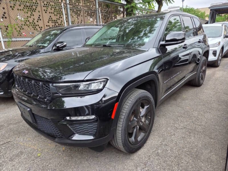 Used 2023 Jeep Grand Cherokee in Long Island City, New York | Luxury Of Queens. Long Island City, New York