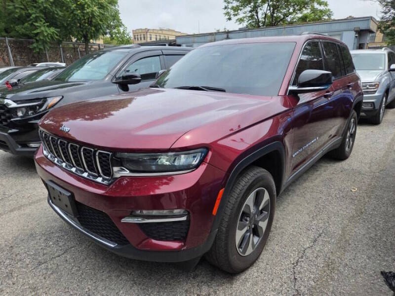 Used 2023 Jeep Grand Cherokee 4xe in Long Island City, New York | Luxury Of Queens. Long Island City, New York