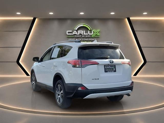2018 Toyota RAV4 Adventure - Photo 3