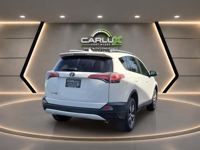2018 Toyota RAV4 Adventure - Photo 5