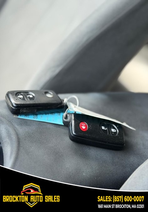 2012 Toyota Prius Three - Photo 19