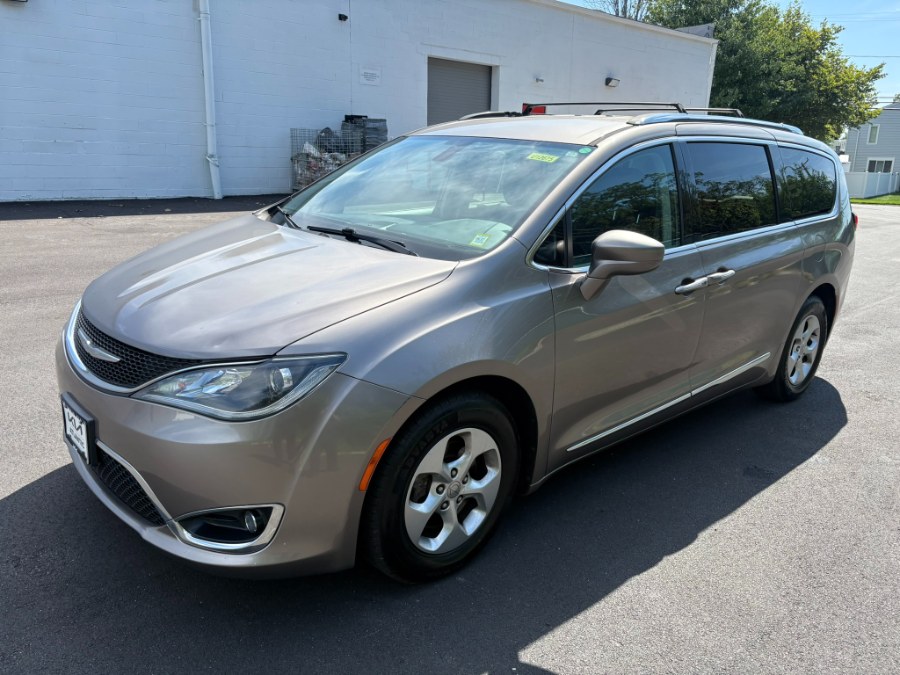 2017 Chrysler Pacifica Touring-L Plus FWD, available for sale in West Islip, New York | Limitless Motors. West Islip, New York