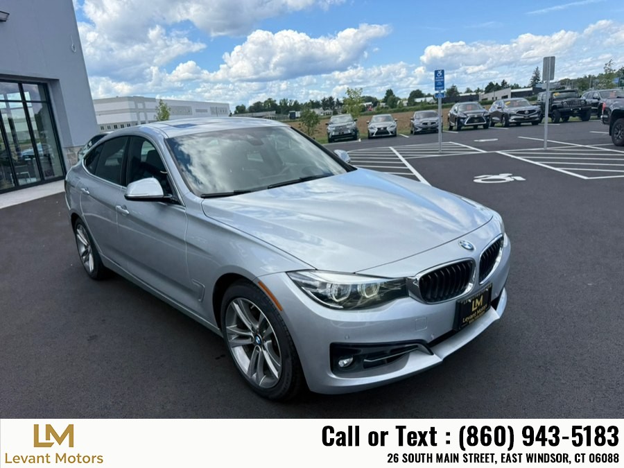 2018 BMW 3 Series 330i - Photo 8