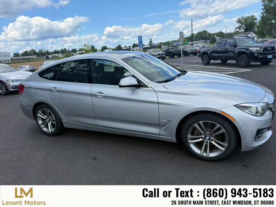 2018 BMW 3 Series 330i - Photo 10