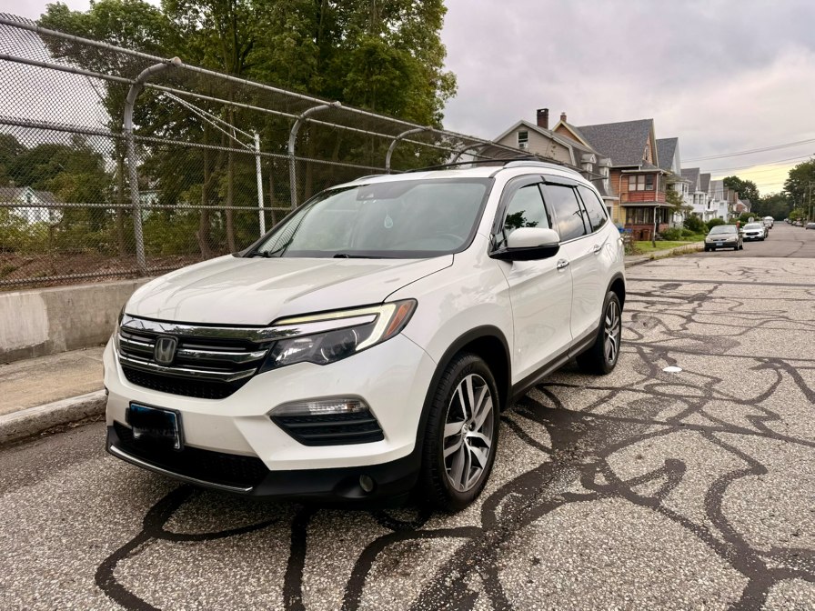 Used 2016 Honda Pilot in Shelton, Connecticut | Center Motorsports LLC. Shelton, Connecticut