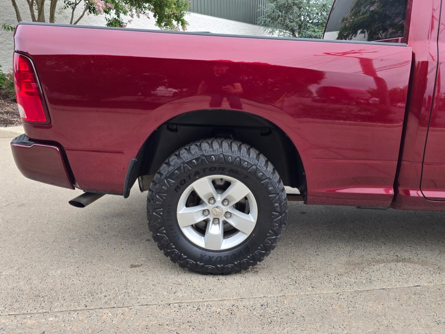 2019 Ram 1500 Classic Express 4x4 Quad Cab 6''4" Box - 10
