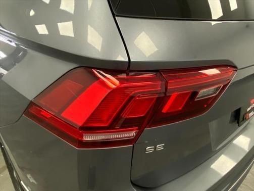 2023 Volkswagen Tiguan SE - Photo 13