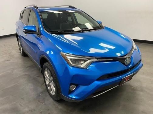 2017 Toyota RAV4 Limited - Photo 9