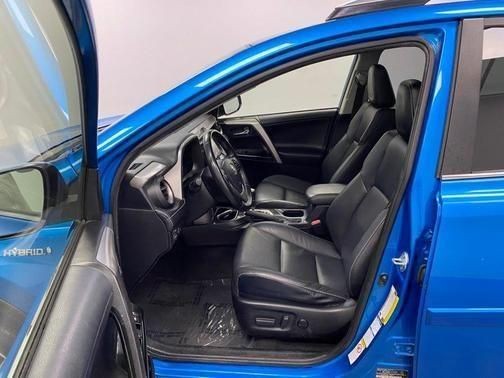 2017 Toyota RAV4 Limited - Photo 20
